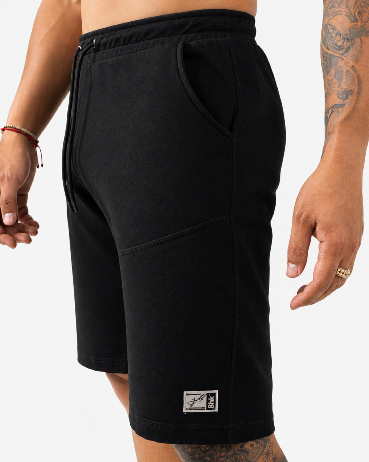 BERMUDA BURDA CON RUEDO - NEGRO