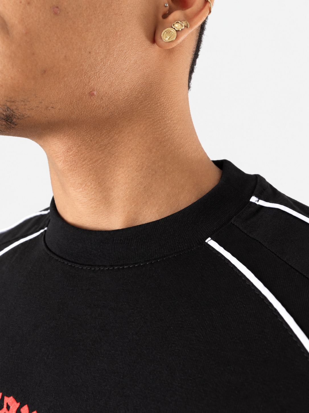 CAMISETA ESTAMPADA NEGRA