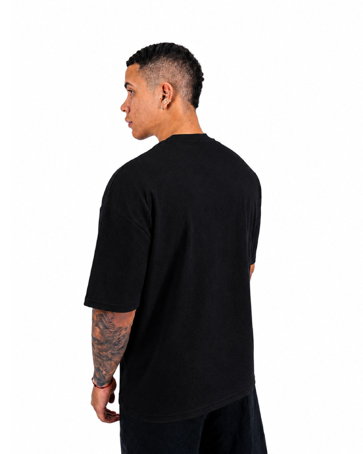 Camiseta Básica Oversize - NEGRO