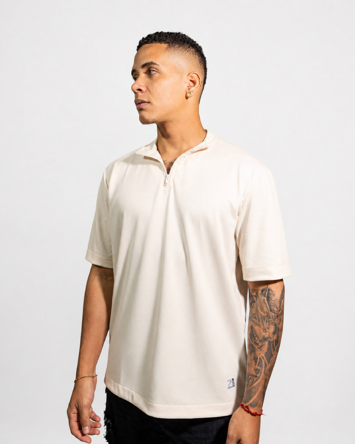 CAMISETA HENLEY CREMA