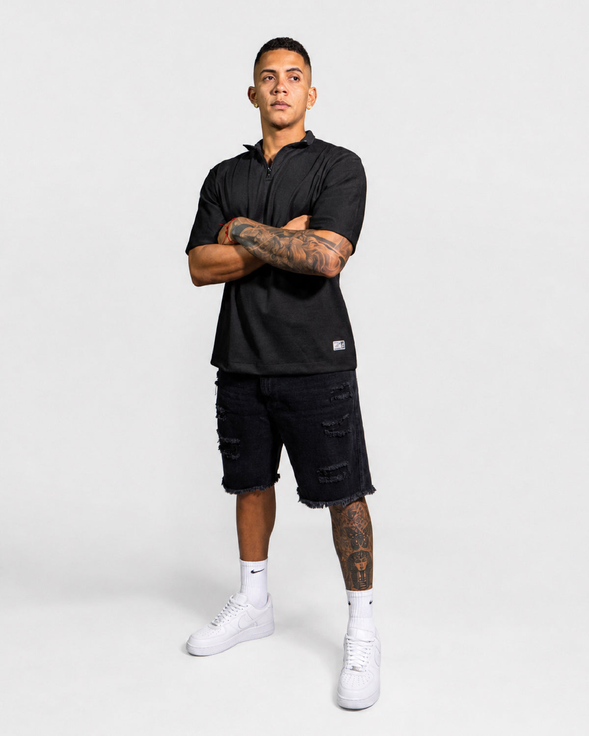 CAMISETA HENLEY NEGRA